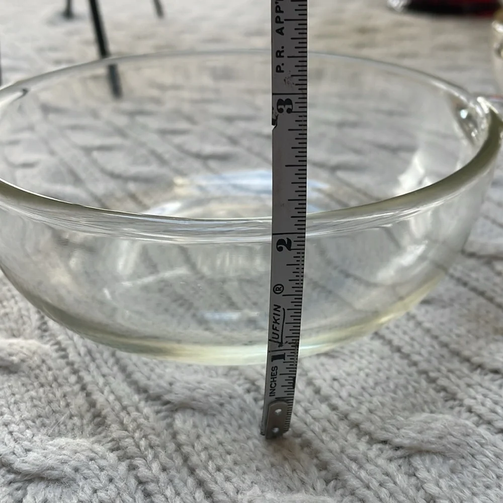 Four VTG Pyrex 019 casserole glass dishes handles 20 oz each. No chips or cracks